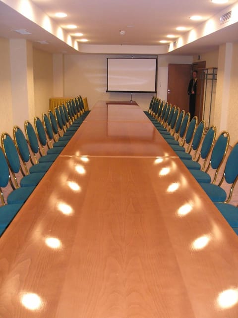 Meeting/conference room