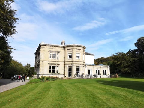 Cleatham Hall Bed and Breakfast in West Lindsey District