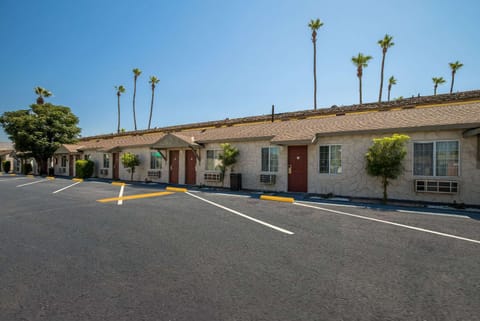 Rodeway Inn near Coachella Inn in La Quinta