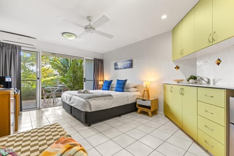 Byron Getaway @ Eco Beach Apartment in Byron Bay