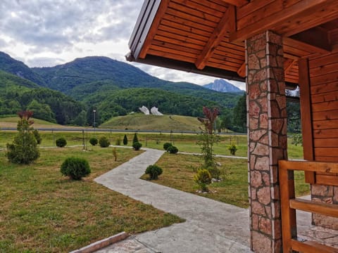 Vila "Maglić" Condo in Montenegro