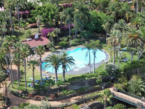 Garden, Swimming pool