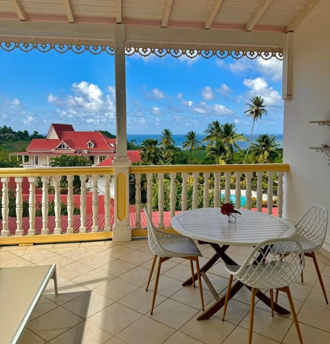 Patio, Day, Natural landscape, View (from property/room), Balcony/Terrace, Dining area, Sea view