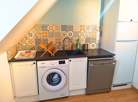 dishwasher, washing machine, kitchen