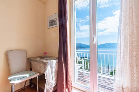 Bedroom, Sea view