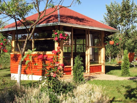 Facade/entrance, Garden