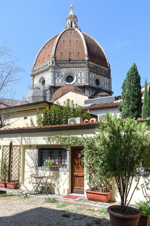 Property building, Garden