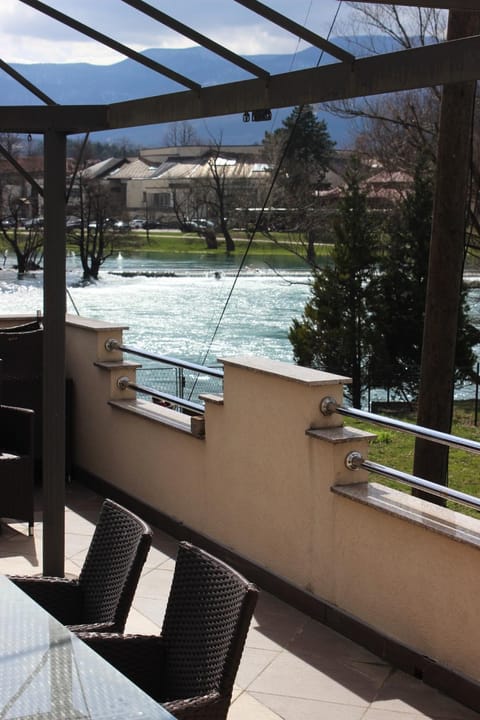 Balcony/Terrace, On site, River view