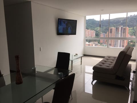 Apartamento relajante , exclusivo, moderno e iluminado ,Sabaneta ,Medellín Condo in Sabaneta