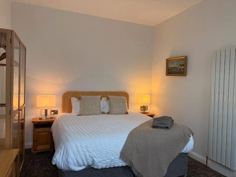 Antrim House Guest Rooms & Suites Bed and Breakfast in Portrush
