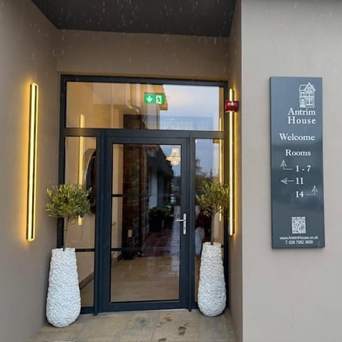 Antrim House Guest Rooms & Suites Bed and Breakfast in Portrush