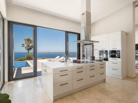 Natural landscape, Kitchen or kitchenette, Food, Sea view, oven, stove, toaster