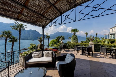 Balcony/Terrace, Lounge or bar, Lake view