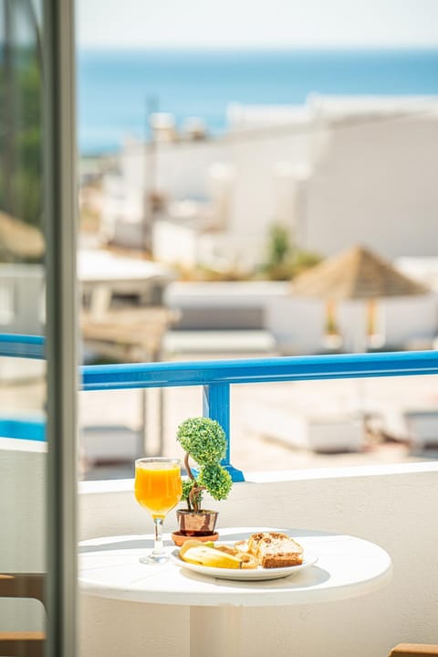 Balcony/Terrace, Pool view, Sea view, Breakfast, Buffet breakfast