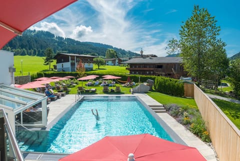 Day, Summer, Garden, Autumn, Mountain view, Pool view, Swimming pool, sunbed