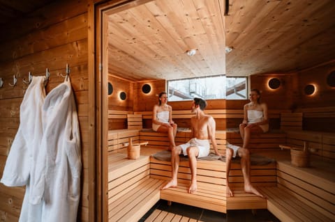 Hotel Der Wastlhof - direkt an der Skipiste Wellness & Spa Hotel in Salzburgerland