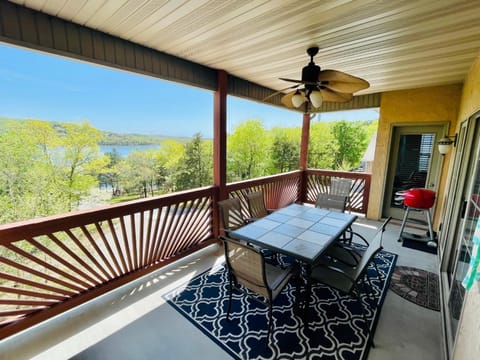 Rockwood Condos on Table Rock Lake With Boat Slips Apartment hotel in Indian Point