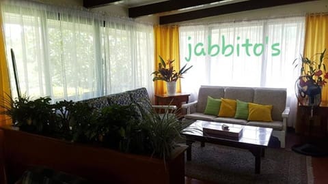 Jabbitos Baguio Transient House 2 Übernachtung mit Frühstück in Baguio