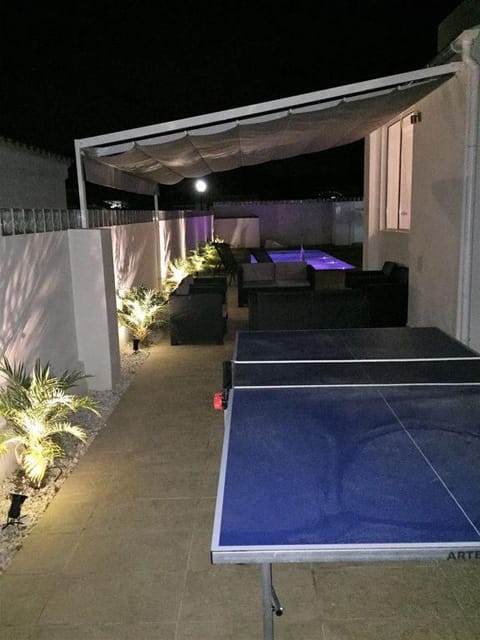 Campoamor Villa & Private Pool, Garden & Roof Terraces Distant Sea Views Villa in Vega Baja del Segura