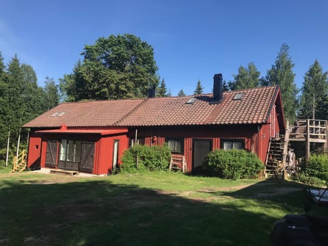 Björnåsen Bear Hill Chalet in Sweden