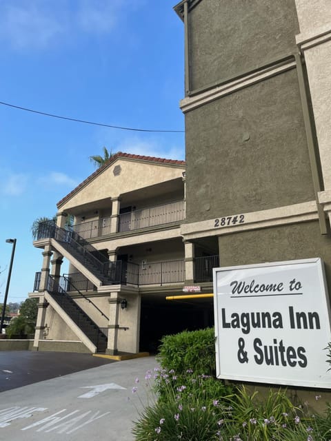 Laguna Inn and Suites Hotel in Laguna Niguel