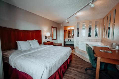 Lamplighter Inn and Suites - North Hotel in Springfield
