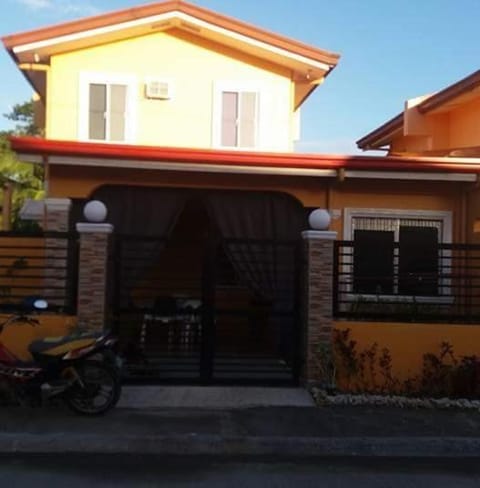 Vacation House in Camella Homes Maison in Tagbilaran City