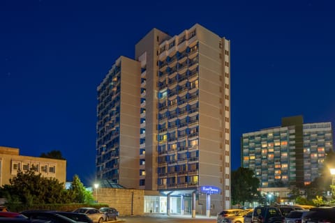 Property building, Night