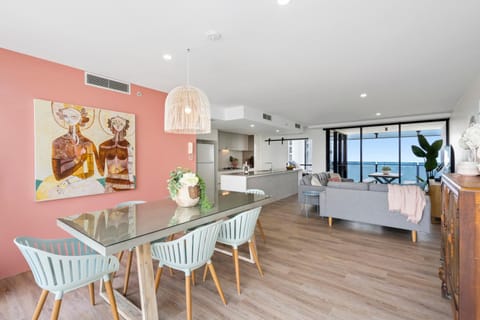 Circle on Cavill 2, 3, 4 & 5 Bedroom SkyHomes & THE PENTHOUSE by Gold Coast Holidays Condo in Surfers Paradise