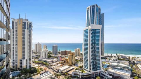 Circle on Cavill 2, 3, 4 & 5 Bedroom SkyHomes & THE PENTHOUSE by Gold Coast Holidays Condominio in Surfers Paradise