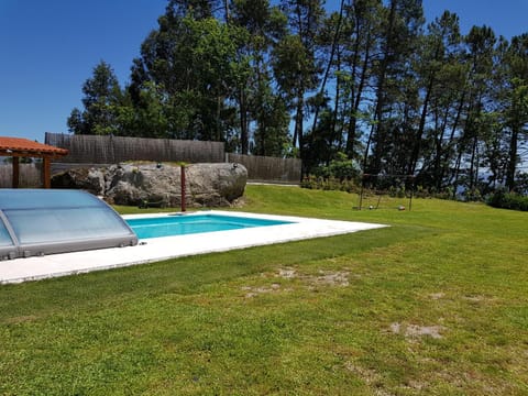 Quinta da Tormenta -14 pessoas- Cabeceiras de Basto 2 casas e piscina privada House in Vila Real District
