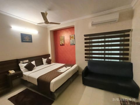Hotel I-Way Residency Perungudi Hotel in Chennai