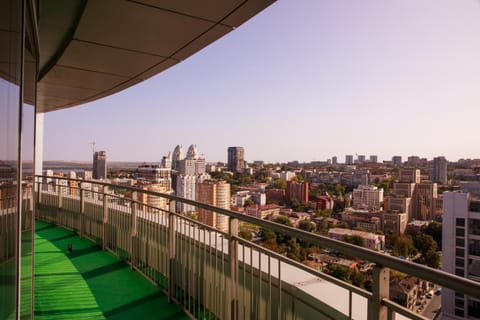 SkyTech Most City Hotel 19 floor PANORAMIC VIEW Hotel in Dnipro
