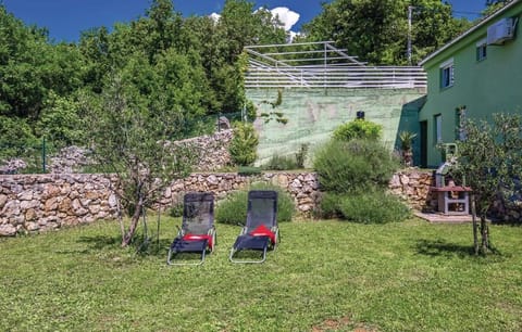 Shower, Garden, Other, Seating area, Family