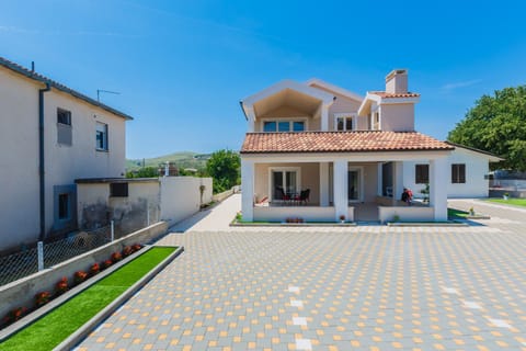Apartmani Nikola Eigentumswohnung in Split-Dalmatia County