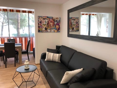 Studio Mandelieu Condo in Mandelieu-La Napoule