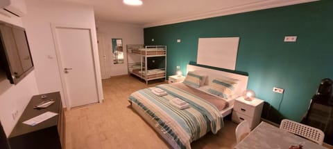 Village Cascais Guest House Bed and Breakfast in Cascais