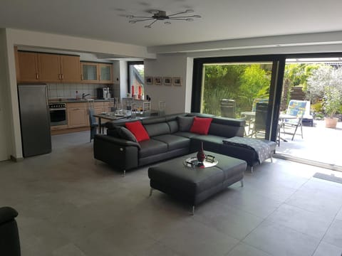 Living room, Seating area, Dining area, Garden view