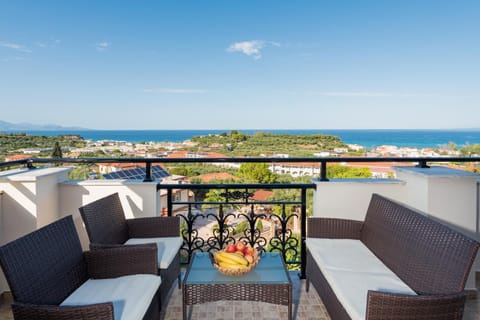 View (from property/room), Balcony/Terrace, Sea view