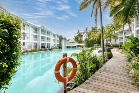 Beach Club Port Douglas Luxury Apartments Condo in Port Douglas