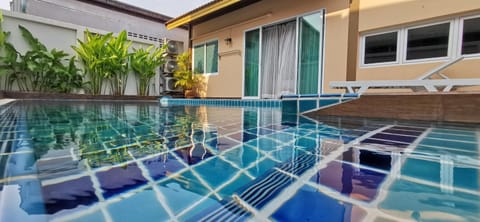 Thepprasit Cosy Villa in Pattaya City