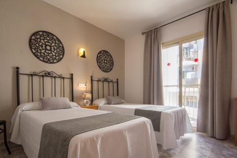 Hostal Dinamarca Bed and Breakfast in Sant Antoni Portmany