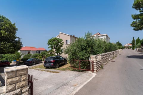 Apartment Ljubica with nice garden Apartment in Novalja