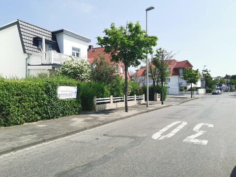 Property building, Street view