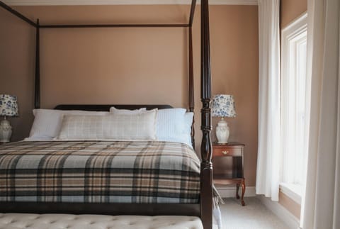 The Cooper's Inn Bed and Breakfast in Shelburne