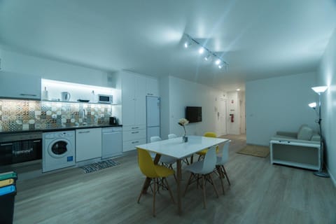 TV and multimedia, Kitchen or kitchenette, Living room