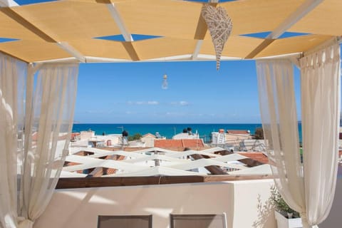 City view, Mountain view, Sea view