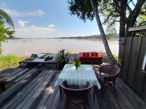 Pomelo Restaurant and Guesthouse's Fishermen Bungalow & A Tammarine Bungalow River Front Bed and Breakfast in Cambodia