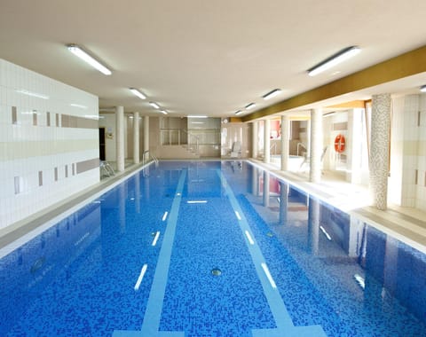 Activities, Sauna, Steam room, Swimming pool