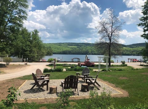 Cottage Place on Squam Lake - Suites Apartment hotel in Ashland